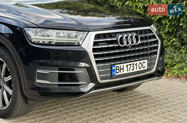 Внедорожник / Кроссовер Audi Q7 2018 в 