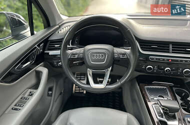 Внедорожник / Кроссовер Audi Q7 2018 в 