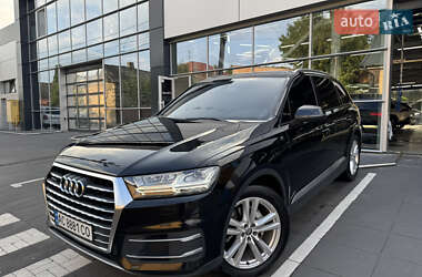 Внедорожник / Кроссовер Audi Q7 2015 в 