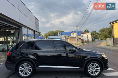 Внедорожник / Кроссовер Audi Q7 2015 в 