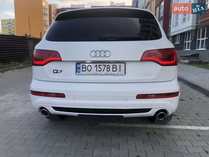 Внедорожник / Кроссовер Audi Q7 2011 в Черновцах