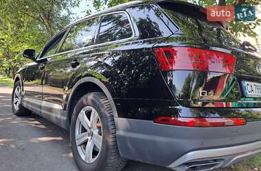 Внедорожник / Кроссовер Audi Q7 2017 в 