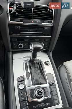 Внедорожник / Кроссовер Audi Q7 2011 в 
