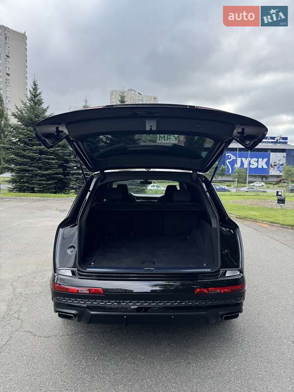 Внедорожник / Кроссовер Audi Q7 2024 в Киеве