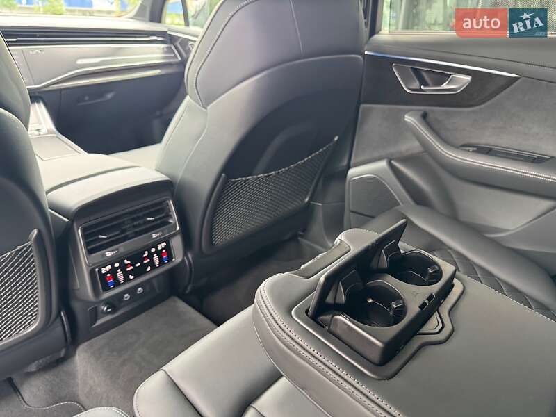 Внедорожник / Кроссовер Audi Q7 2024 в Киеве