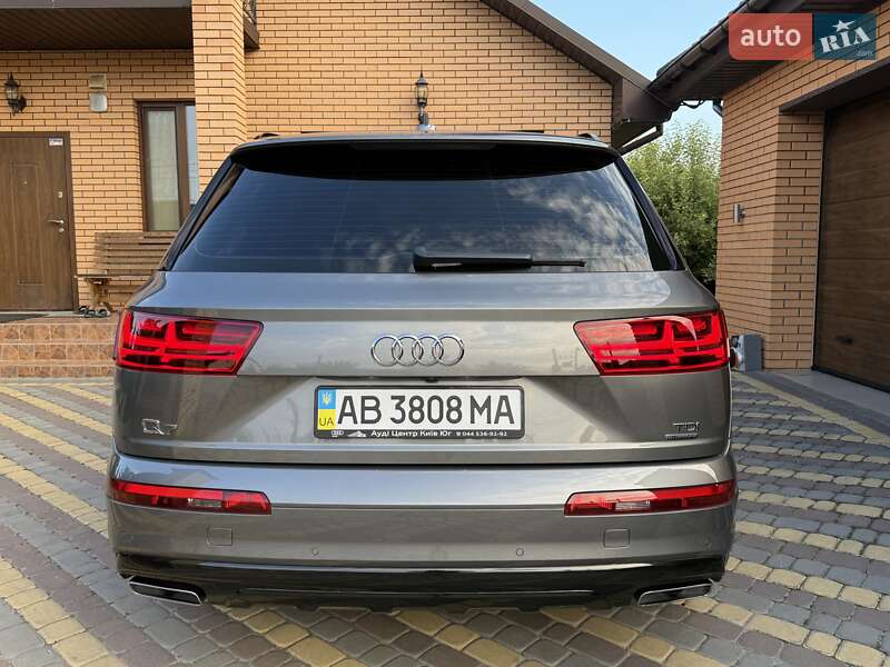 Внедорожник / Кроссовер Audi Q7 2017 в Виннице