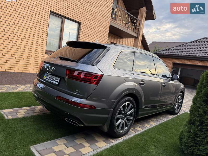 Внедорожник / Кроссовер Audi Q7 2017 в Виннице