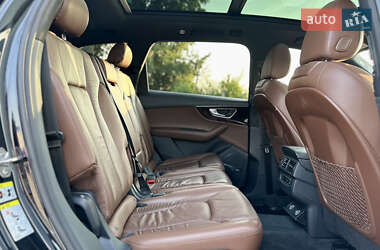 Внедорожник / Кроссовер Audi Q7 2017 в 