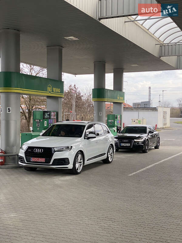 Внедорожник / Кроссовер Audi Q7 2017 в Тячеве фото 13 Внедорожник / Кроссовер Audi Q7 2017 в Тячеве