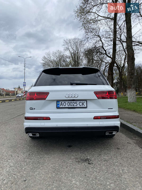 Внедорожник / Кроссовер Audi Q7 2017 в Тячеве фото 8 Внедорожник / Кроссовер Audi Q7 2017 в Тячеве