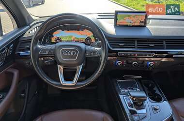 Позашляховик / Кросовер Audi Q7 2017 в 