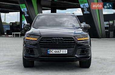 Внедорожник / Кроссовер Audi Q7 2016 в 