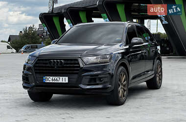 Внедорожник / Кроссовер Audi Q7 2016 в 