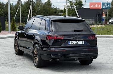 Внедорожник / Кроссовер Audi Q7 2016 в 