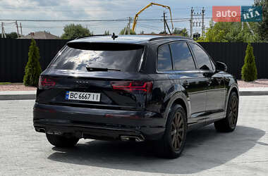 Внедорожник / Кроссовер Audi Q7 2016 в 