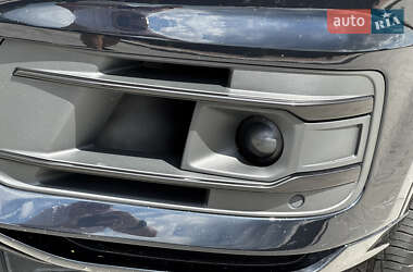 Внедорожник / Кроссовер Audi Q7 2016 в 