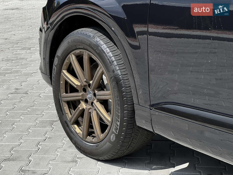 Внедорожник / Кроссовер Audi Q7 2016 в Львове