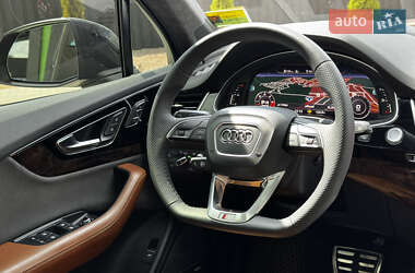 Внедорожник / Кроссовер Audi Q7 2016 в 