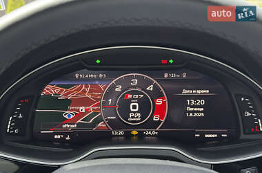 Внедорожник / Кроссовер Audi Q7 2016 в 