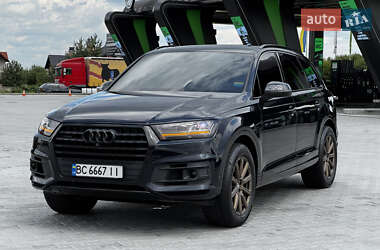 Внедорожник / Кроссовер Audi Q7 2016 в 