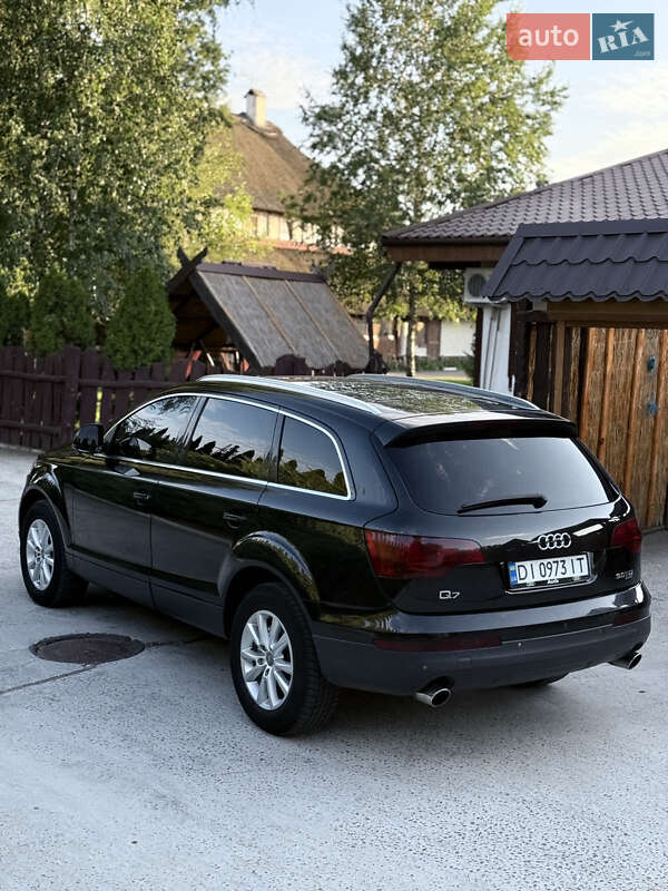 Внедорожник / Кроссовер Audi Q7 2006 в Смеле