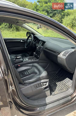 Внедорожник / Кроссовер Audi Q7 2011 в 