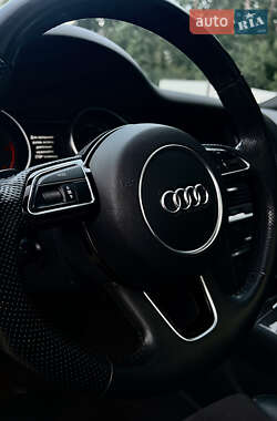 Внедорожник / Кроссовер Audi Q7 2015 в 