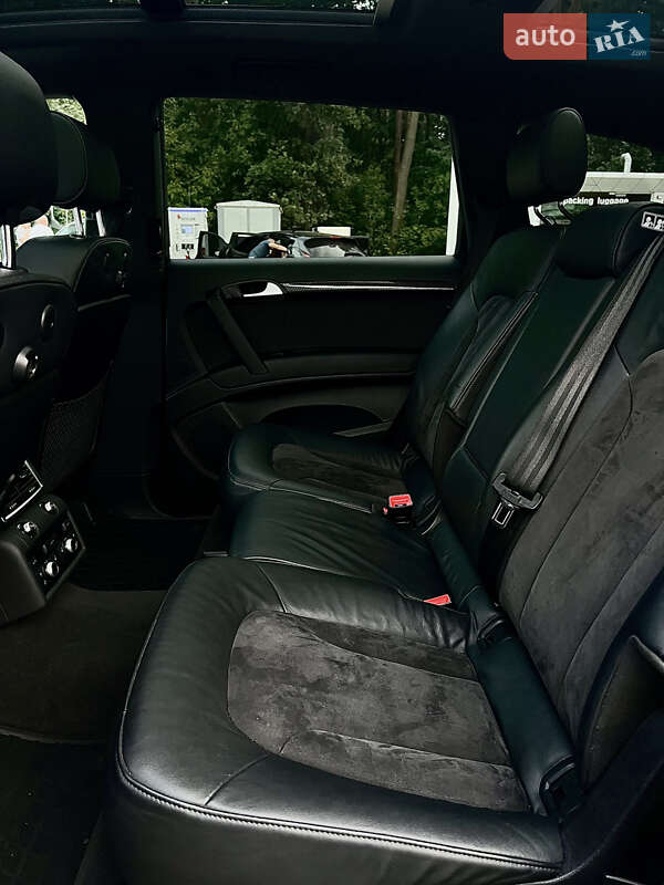 Позашляховик / Кросовер Audi Q7 2015 в Києві