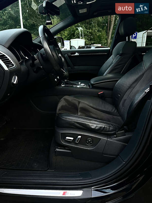 Позашляховик / Кросовер Audi Q7 2015 в Києві