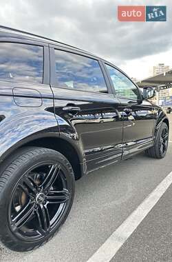 Внедорожник / Кроссовер Audi Q7 2015 в 