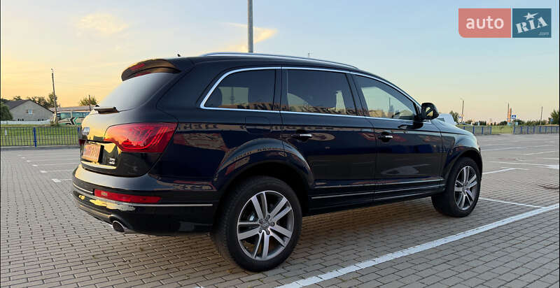 Позашляховик / Кросовер Audi Q7 2013 в Нововолинську