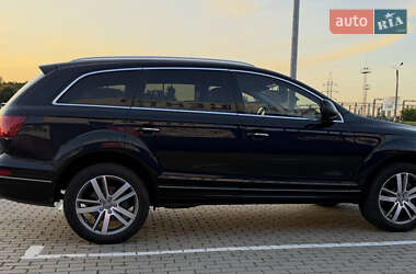 Внедорожник / Кроссовер Audi Q7 2013 в 