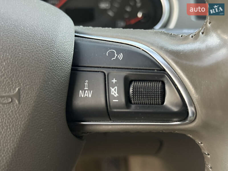 Позашляховик / Кросовер Audi Q7 2013 в Нововолинську