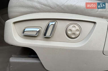 Внедорожник / Кроссовер Audi Q7 2013 в 