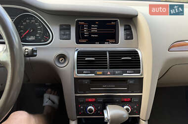 Внедорожник / Кроссовер Audi Q7 2013 в 