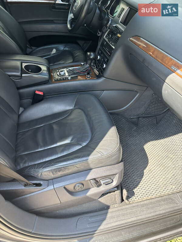 Позашляховик / Кросовер Audi Q7 2012 в Броварах