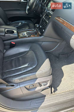 Внедорожник / Кроссовер Audi Q7 2012 в 