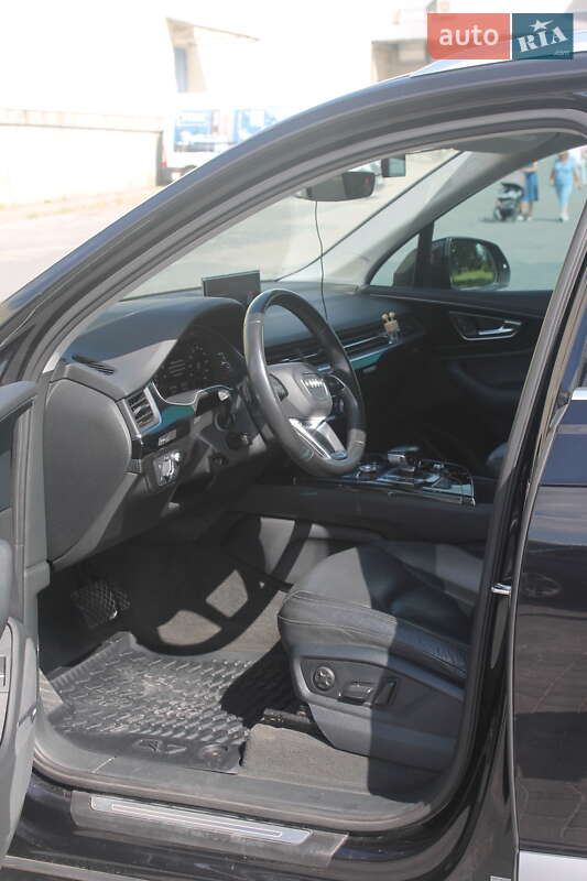 Внедорожник / Кроссовер Audi Q7 2015 в Львове