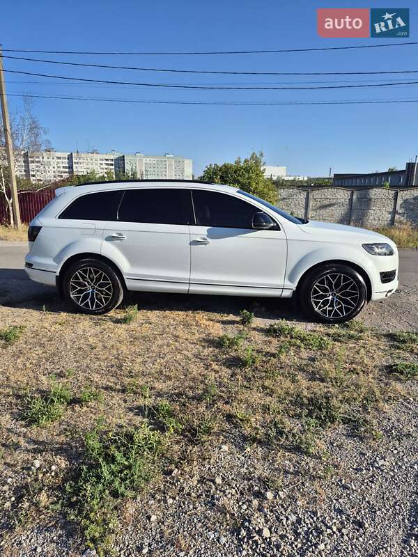 Внедорожник / Кроссовер Audi Q7 2012 в Запорожье