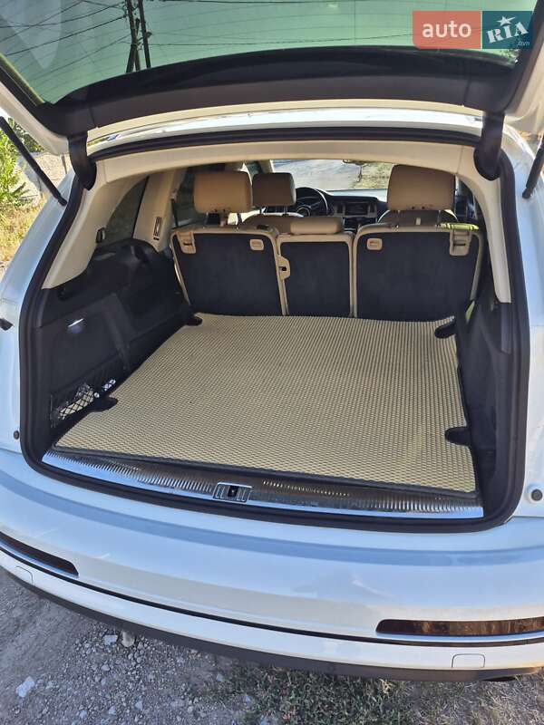 Внедорожник / Кроссовер Audi Q7 2012 в Запорожье