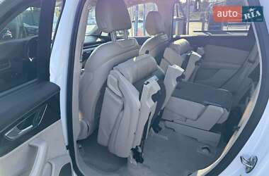 Внедорожник / Кроссовер Audi Q7 2016 в 