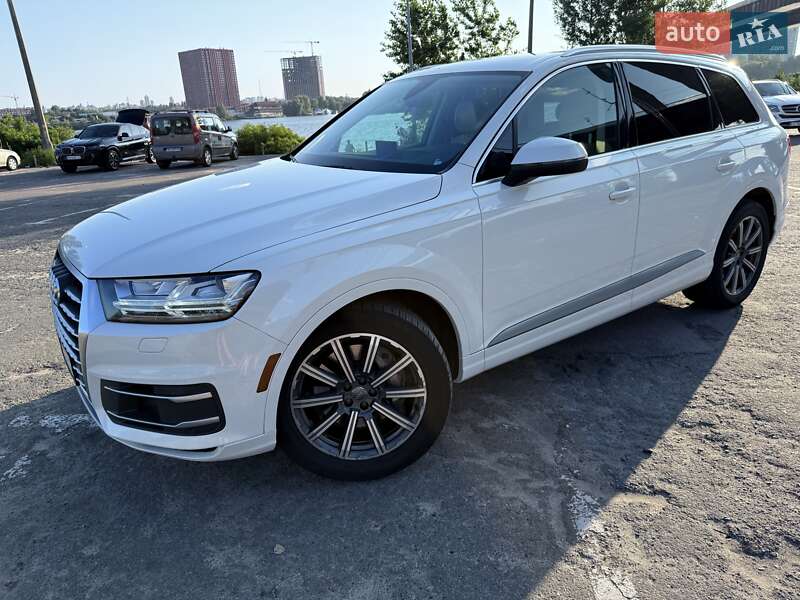 Внедорожник / Кроссовер Audi Q7 2016 в Киеве
