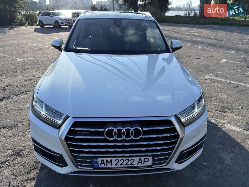 Внедорожник / Кроссовер Audi Q7 2016 в Киеве