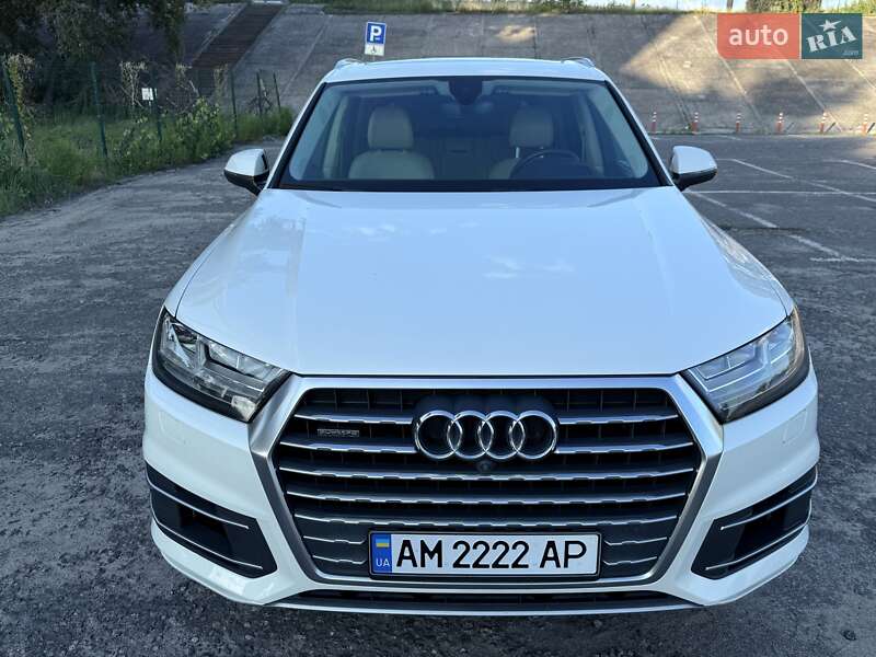 Внедорожник / Кроссовер Audi Q7 2016 в Киеве