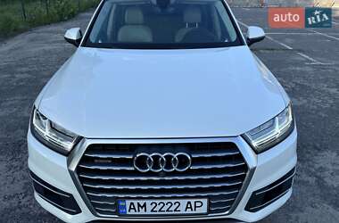 Внедорожник / Кроссовер Audi Q7 2016 в 
