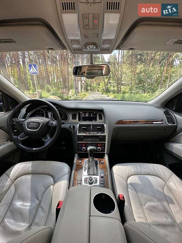 Внедорожник / Кроссовер Audi Q7 2013 в Белогородке