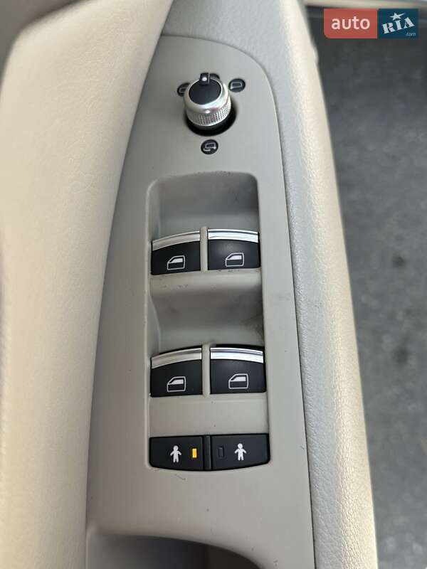Внедорожник / Кроссовер Audi Q7 2013 в Белогородке