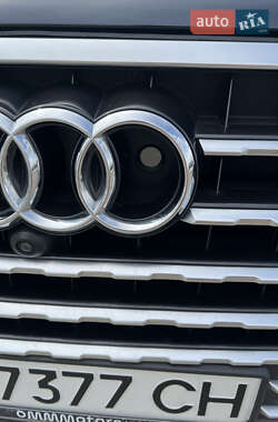 Внедорожник / Кроссовер Audi Q7 2017 в 