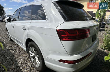 Внедорожник / Кроссовер Audi Q7 2017 в 