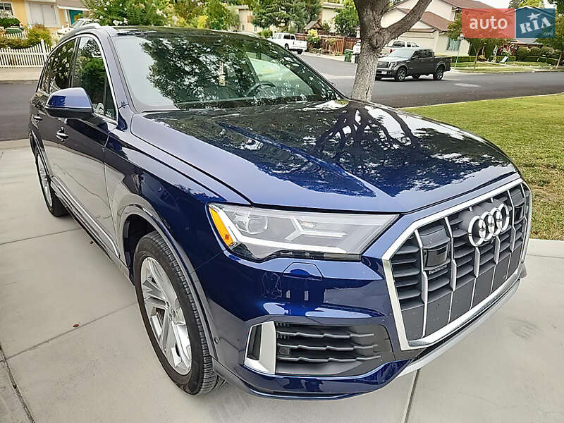 Позашляховик / Кросовер Audi Q7 2022 в Чернігові